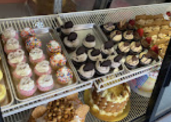 Cupcakes and cakes inside of Cakes by Chanel 