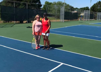 women on the tennis court at ridgeland tennis center