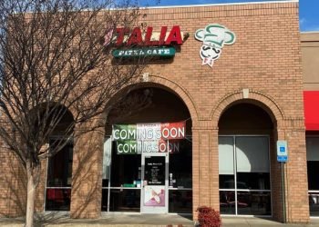 Italia Pizza Cafe storefront